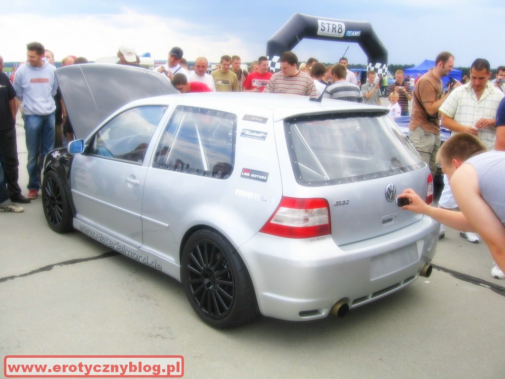 golf R32 700KM [.jpg]